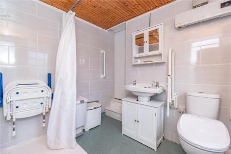 Bedroom 2 Ensuite