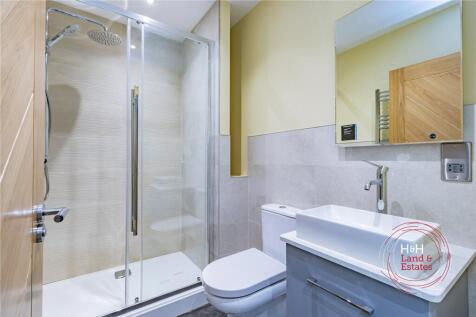 Bedroom 1 Ensuite