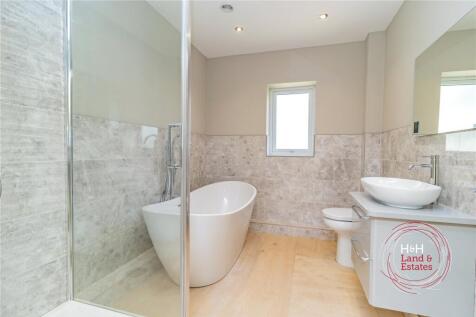Fasmily Bathroom