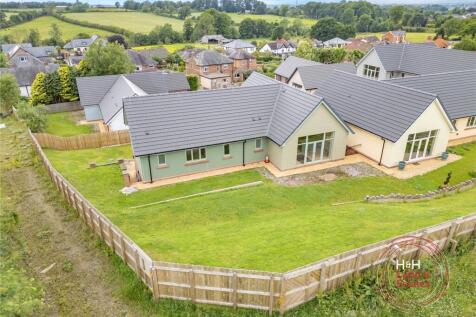 4 Ridge Close