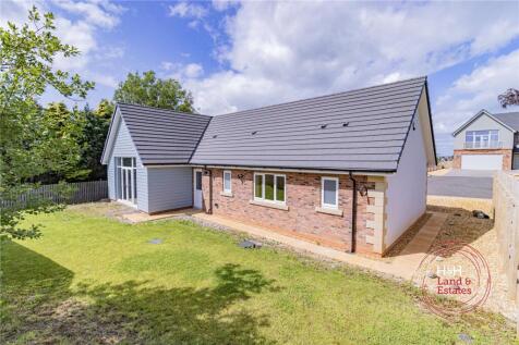 5 Ridge Close