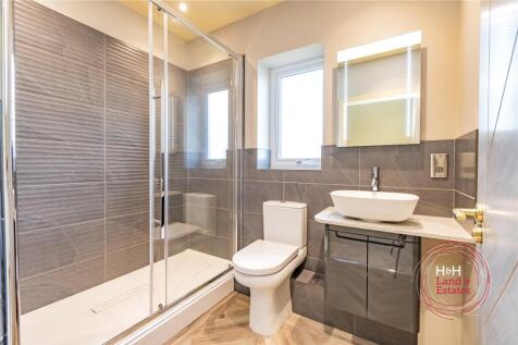 Master Bed Ensuite