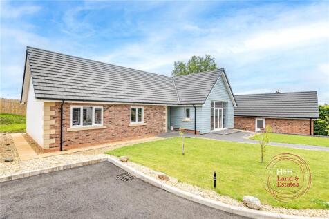 5 Ridge Close