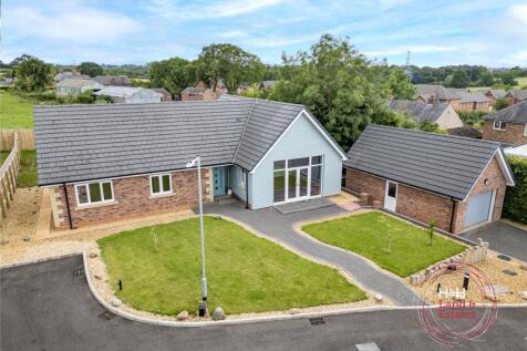 5 Ridge Close