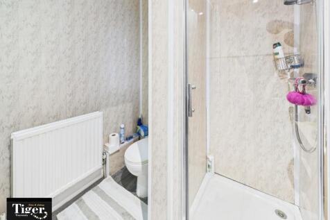 CAM02176G0-PR0747...