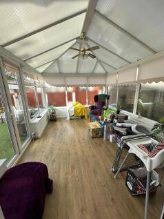 4a93652d-3d39-454...