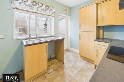 CAM02176G0-PR0748...