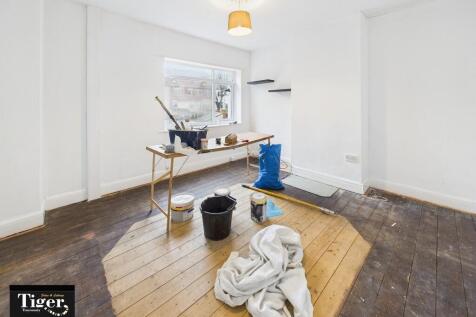 CAM02176G0-PR0748...