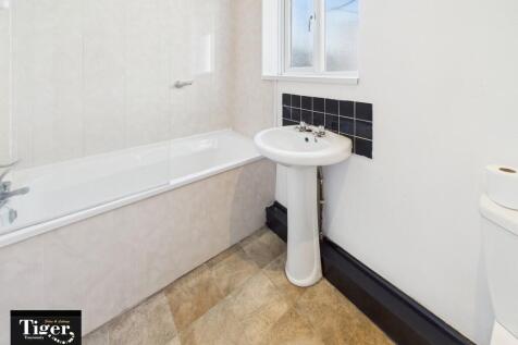 CAM02176G0-PR0756...