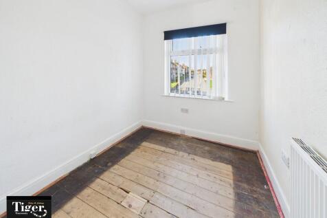 CAM02176G0-PR0756...