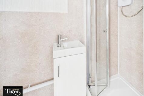 CAM02176G0-PR0742...