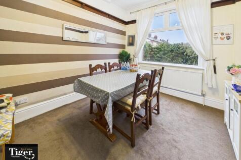 CAM02176G0-PR0754...