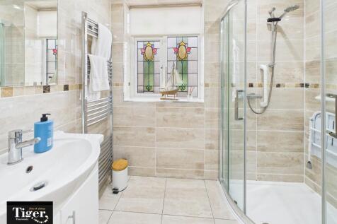 CAM02176G0-PR0754...