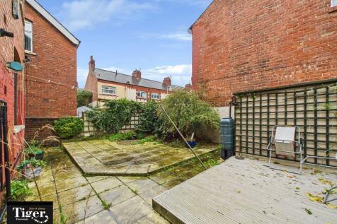 CAM02176G0-PR0754...