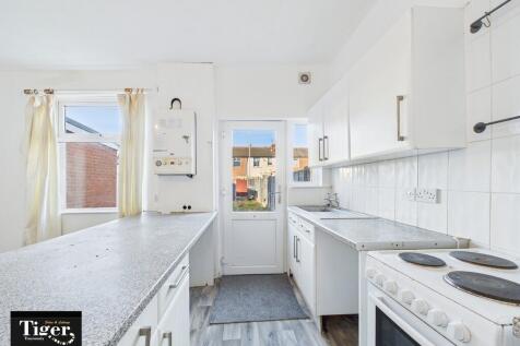 CAM02176G0-PR0764...