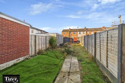 CAM02176G0-PR0764...