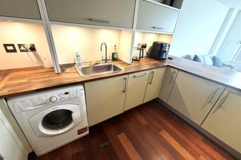 KITCHEN .jpeg