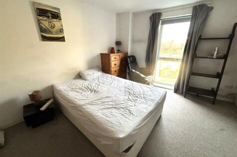 Bedroom 1.jpeg