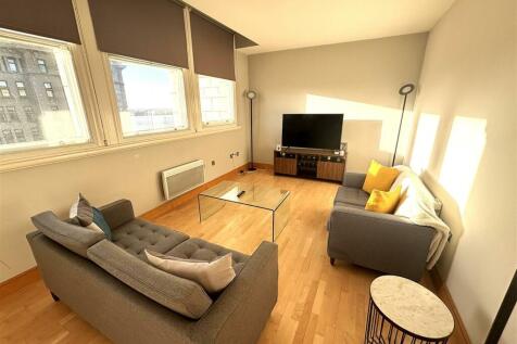 Lounge 1.jpeg