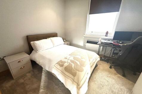 Bed1.jpeg