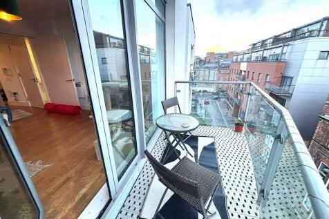 BALCONY.jpg
