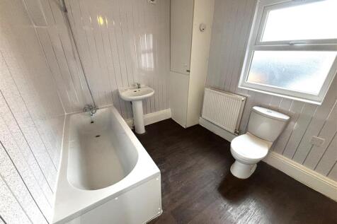 BATHROOM.jpeg