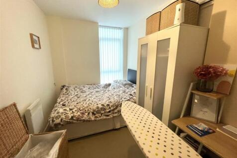 BEDROOM 2.jpeg