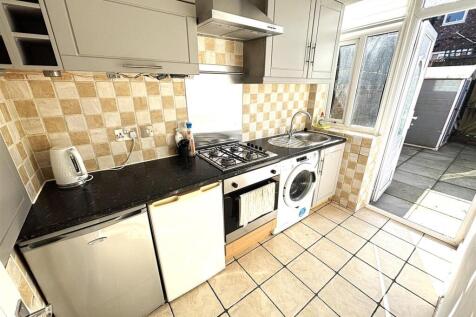 Kitchen area.jpeg