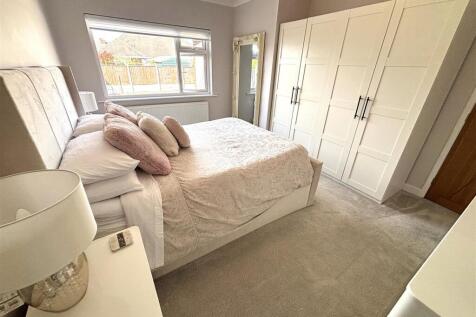 BEDROOM1.jpeg
