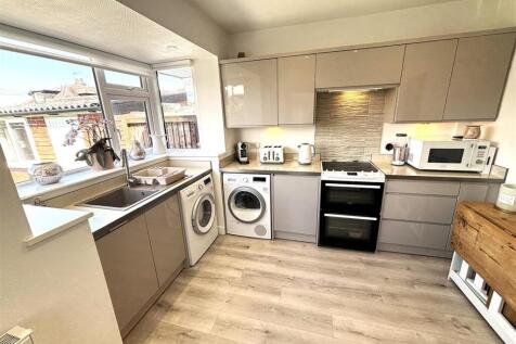 kitchen1.jpeg