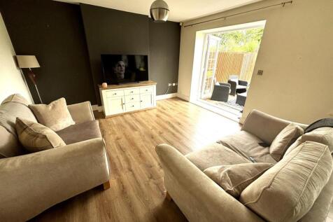 Living Room 1.jpg