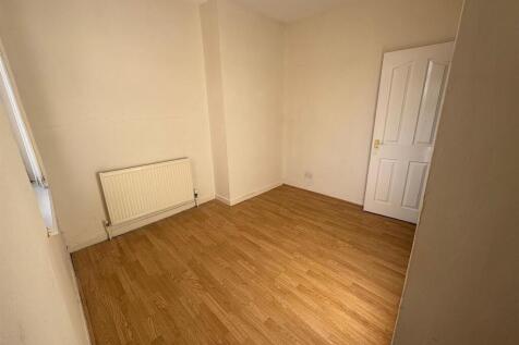 WhatsApp Image 2025-11-20 at 13.41.21_2474c698.jpg