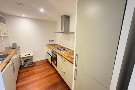 WhatsApp Image 2025-11-06 at 13.58.38_59f96dd9.jpg