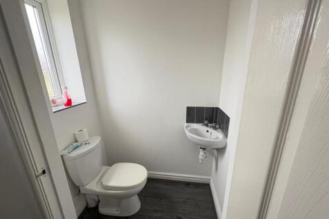 WhatsApp Image 2025-11-07 at 12.41.02_e897934f.jpg