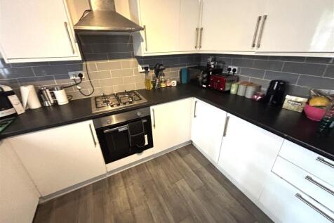 Kitchen Area.jpeg