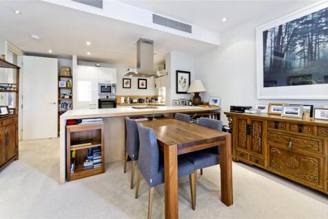 Dining/Kitchen Area