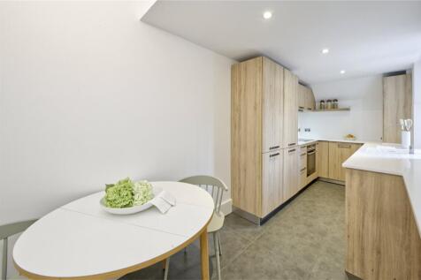 Kitchen/Dining Area