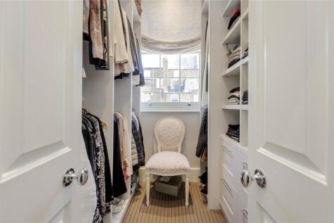 Walk In Wardrobe