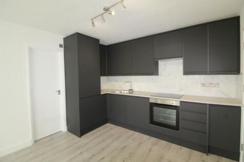 Kitchen 2 edit.jpg