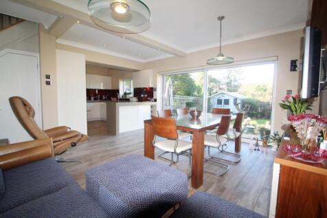 e Living room.jpg
