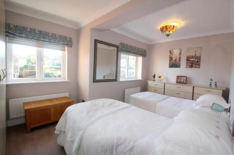 e Bedroom 2.jpg
