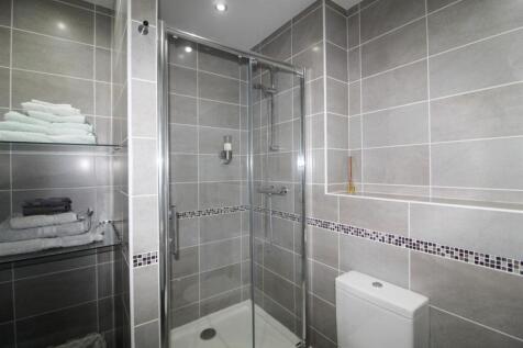 e En-suite.jpg