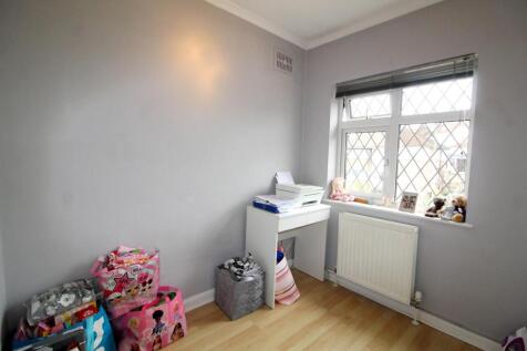 e Bedroom 3.jpg