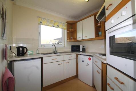 E Kitchen.jpg