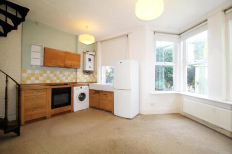 e Living room &#43; kitchen.jpg