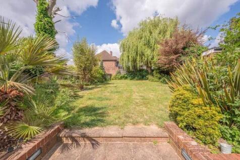 GARDEN 3.JPG