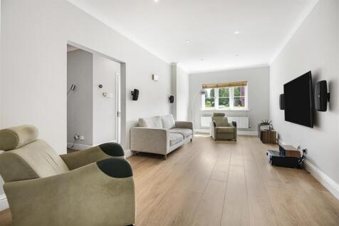 Reception room.JPG