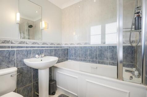 Bathroom.JPG