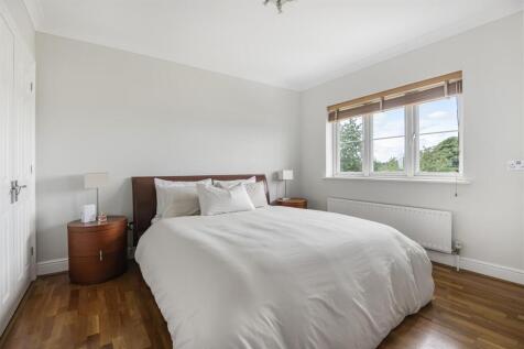 Bedroom.JPG