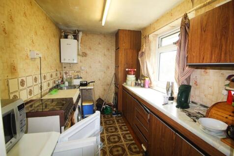Kitchen edit.jpg